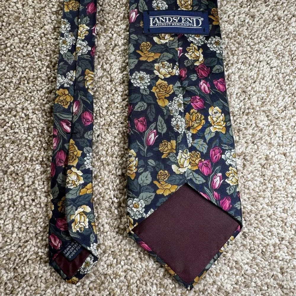 Vintage Lands End Multi Color Floral Silk Sewn In USA Neck Tie